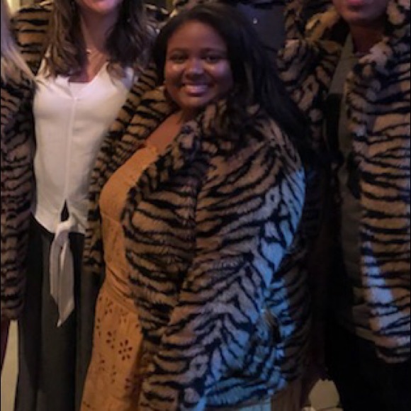 Meet your Posher, Alexandra - Picture 4 of 7